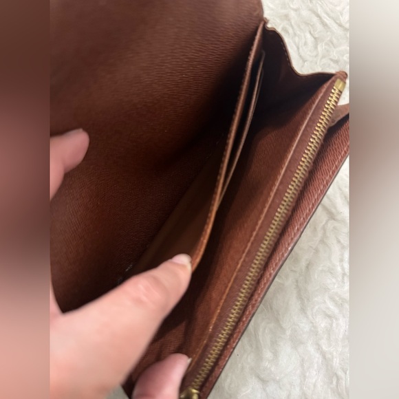 Louis Vuitton Dark Brown Monogram Sara Wallet - Picture 9 of 13